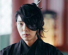 李准基背景,从韩流明星到演技派实力派，他的成长之路